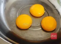 Colorful Cake Roll Recipe Illustration 2