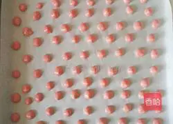 Illustration of how to make polka dot cake rolls 8