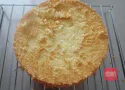 Illustration of how to make chiffon cake 17