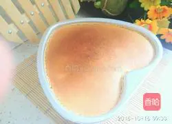 Illustration of how to make eight-inch chiffon heart-shaped cake 15