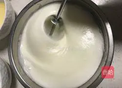 Illustration of how to make chiffon cake 7