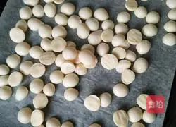 How to melt egg white into beans Illustration 6