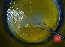 Illustration of how to make eight-inch chiffon cake 4