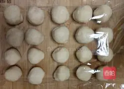 Egg yolk is crispy Practice illustration 5