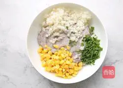 Illustration of how to make pan-fried shrimp cakes 4