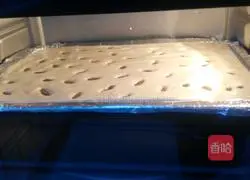 Illustration of how to make raisin jam cake roll 13