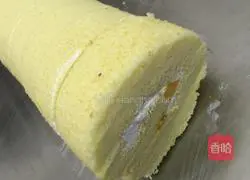Illustration of how to make fruity chocolate cake roll 8