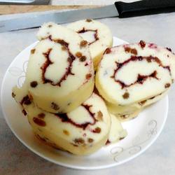 Blueberry Raisin Cake Roll