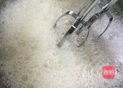 Fresh Fruit Cream Naked Cake Recipe Illustration 7