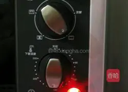 Strawberry Birthday Cake (Chiffon Cake) Recipe Illustration 12