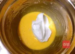 Illustration of how to make eight-inch chiffon cake (clear water version) 9