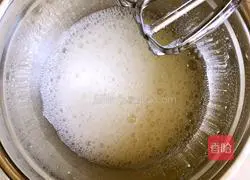 Illustration of how to make meat floss cake rolls 7