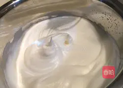 Illustration of baking yogurt chiffon cake 2