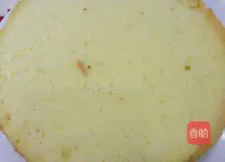 Illustration of how to make eight-inch chiffon naked cake 11 