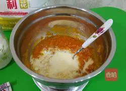 Illustration of how to make pumpkin hair cake 4