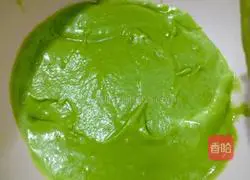 Spinach juice chiffon cake recipe 5