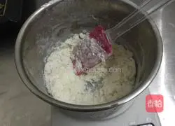 Homemade Sugar Fondant Cake Illustration of how to do it 4