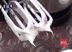 Illustration of how to make 8-inch chiffon cake 4