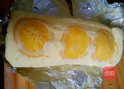 Illustration of how to make orange cake roll 9