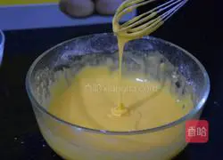 Illustration of how to make chiffon cake 6