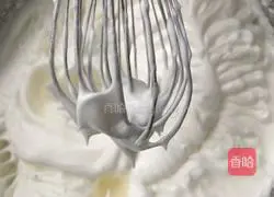 Illustration of how to make cream cake roll 11