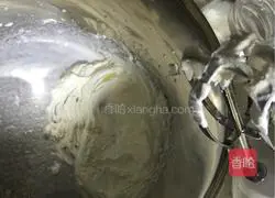 Illustration of how to make small cream cake rolls 13