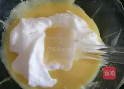 Illustration of how to make chiffon cake 7