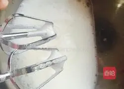 Illustration of how to make chiffon cake 6