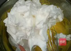 Illustration of how to make chiffon cake 6