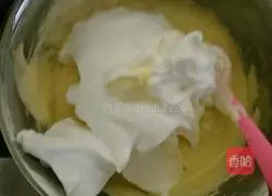 Banana Chiffon Cake Recipe Illustration 10