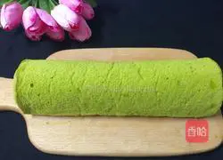 Illustration of how to make spinach juice cake roll 6