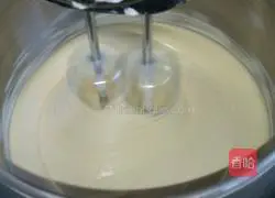 Illustration of how to make sponge raisin layer cake pieces 5