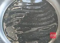 Illustration of how to make milk and egg patties 2