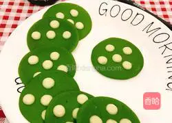 Illustration of how to make turtle shell cakes 11