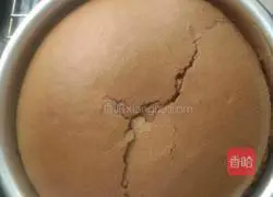 Illustration of how to make six-inch cocoa chiffon cake 10