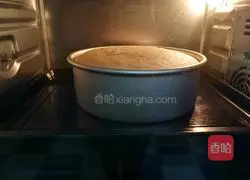 Illustration of making glutinous rice flour striped chiffon cake 10