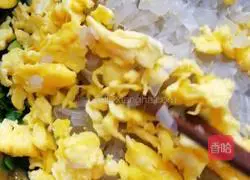 Illustration of how to make shredded leek cake 7