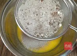 Cocoa Chiffon Cake Recipe Illustration 5