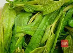 Illustration of how to make toon egg cake for baby food supplement 2