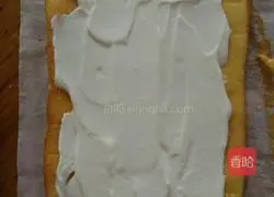Illustration of how to make cream cake roll 12