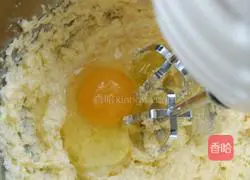 Raisin Pound Cake Recipe Illustration 2