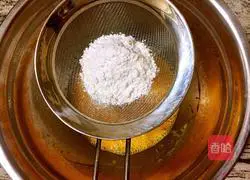 Eight-Inch Chiffon Cake (clear water version) recipe 4