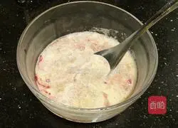 Grape Milk Pancakes (round) Recipe Illustration 4