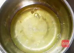 Zero failure chiffon cake roll recipe illustration 5