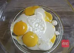 Illustration of how to make chiffon cake 5