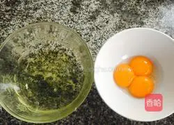 Strawberry Cake Roll Recipe Illustration 1