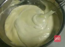 Red Velvet Cake Roll Recipe Illustration 7