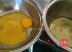 Illustration of how to make cocoa cake roll 2 