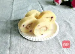 Cranberry Illustration of how to make raspberry cake roll 1