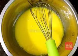 Illustration of how to make eight-inch chiffon cake 3